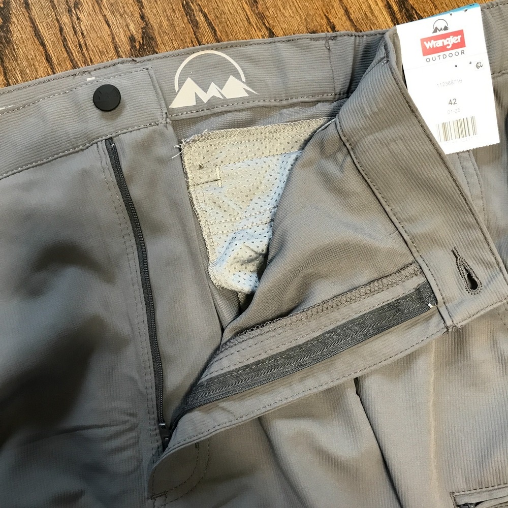 Wrangler Zipper Cargo Shorts Mens 42 Gray Field Utility Relaxed Fit 10" Inseam - Picture 6 of 8